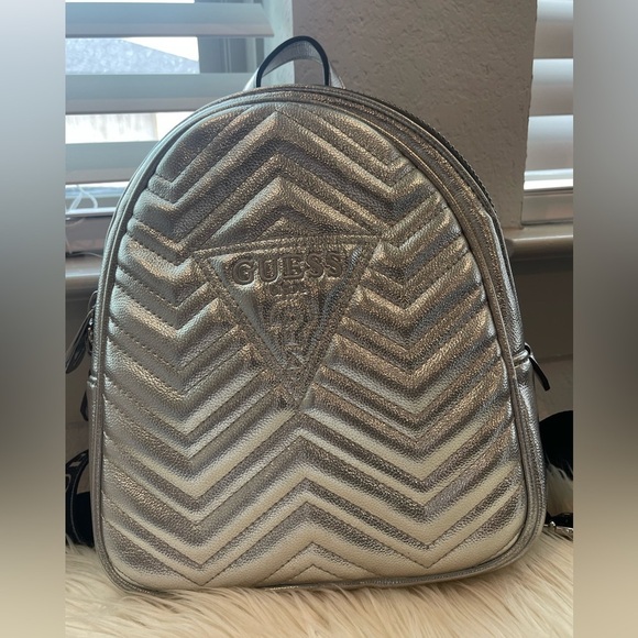 GUESS ZANA Sliver Backpack - Picture 2 of 9